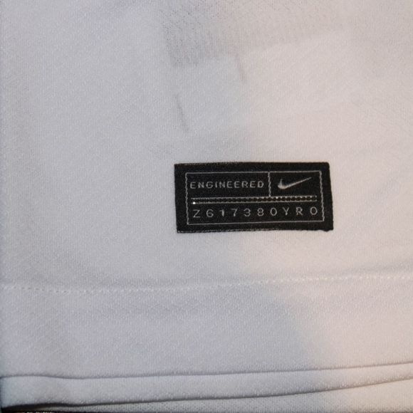 Authentic Tottenham Jersey 2022 - 2023 - Picture 5 of 9